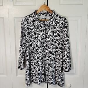 Lands End Womens Black & White Floral Top Size 2X 1/2 Button 3/4 Sleeves Stretch